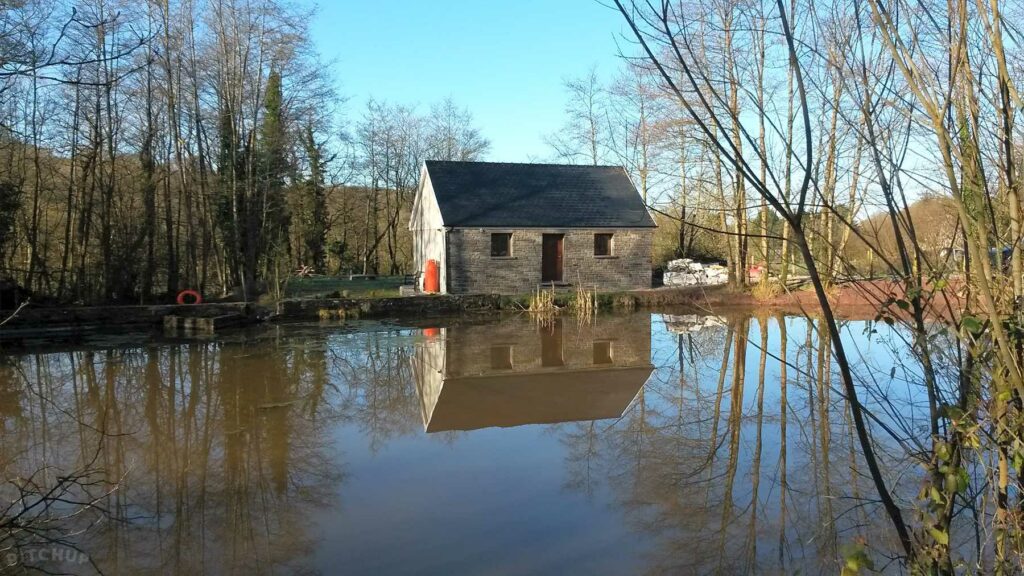 Trapp Fishery Caravan and Camping