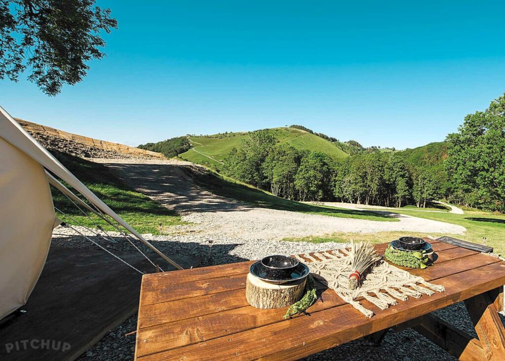 Ty Llewelyn Glamping and Camping