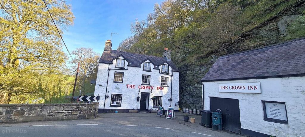 The Crown Inn and Campsite