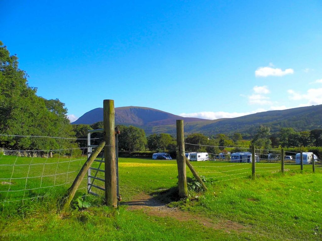 Tyn Yr Onnen Farm