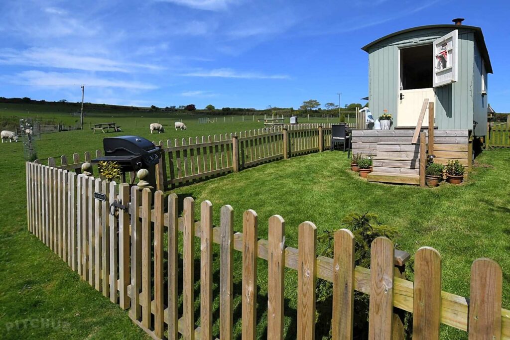 Benton View Shepherd’s Hut