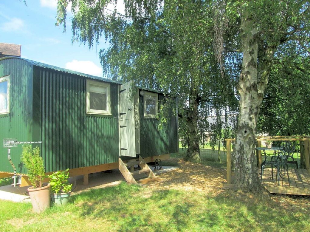Hay and Hedgerow Glamping