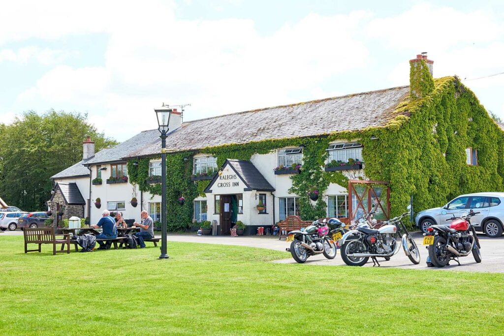 Ralegh’s Cross Inn