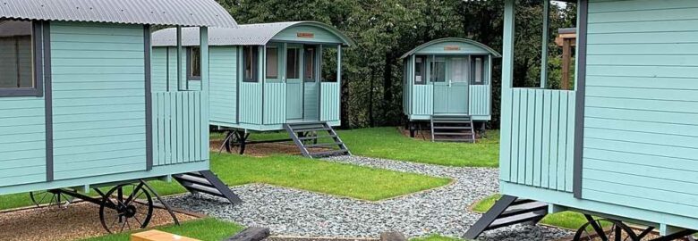 Glamping at Holly Grove Farm