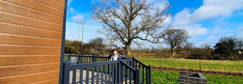 Moreton-in-Marsh Experience Freedom Glamping