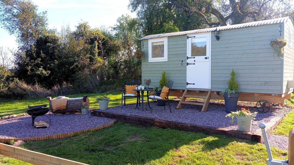 Robin’s Nest Shepherds Hut