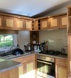 Trevellan Magic Space: Beautiful Mongolian Yurts & Rose Chalet Glamping Eco-Retreat