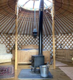 Trevellan Magic Space: Beautiful Mongolian Yurts & Rose Chalet Glamping Eco-Retreat